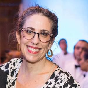 Meet your Posher, Leora